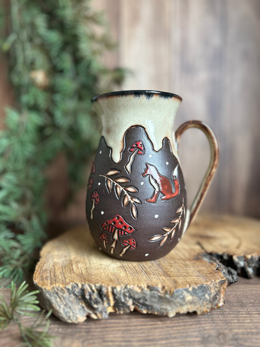 Female shape foxy pattern mug
